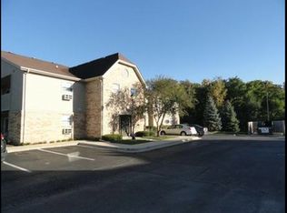 1520 W Sand Bar Ct UNIT 1F, Round Lake Beach, IL 60073