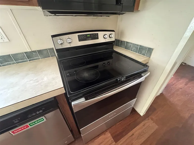 16415 Tamra Ct — Photo 11