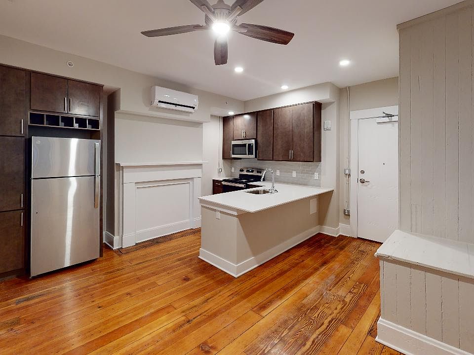 2nd image of 1200 Broadway St #422-202