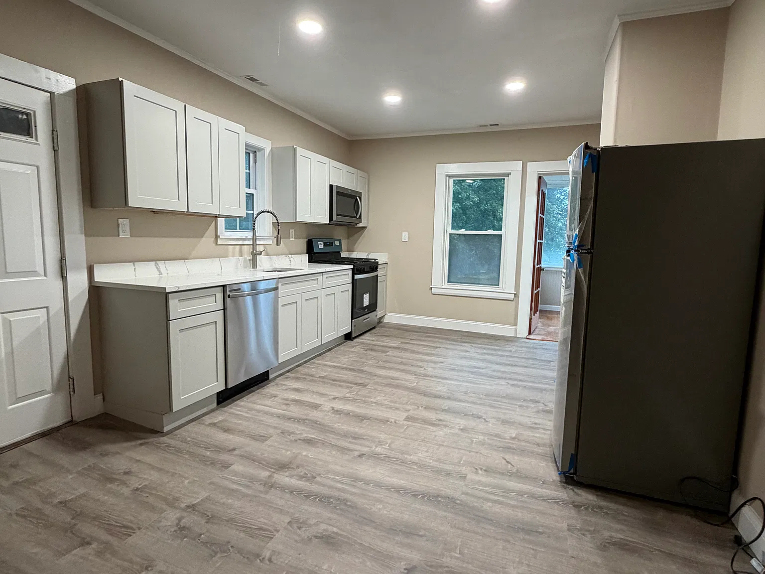 153 Maple St — Photo 3