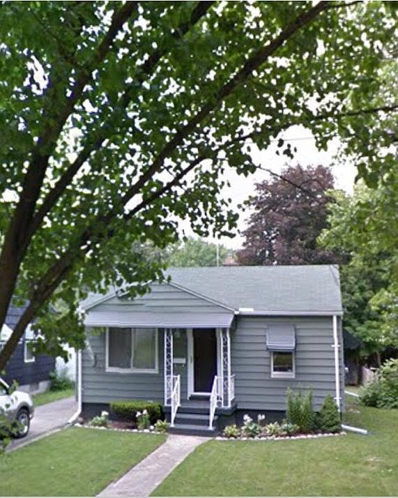 1st image of 3706 Larchmont St