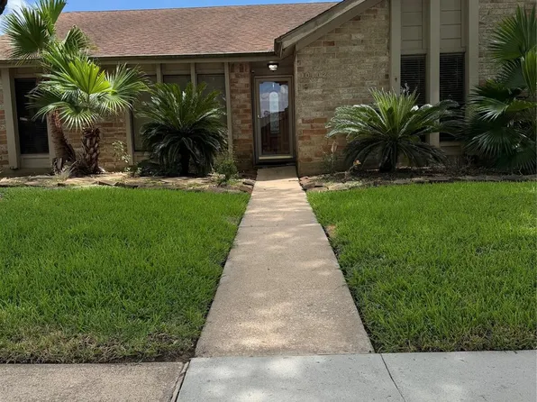 10102 Sagecourt Dr, Houston, TX 77089