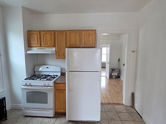 4th image of 3561 Ropes Ave
