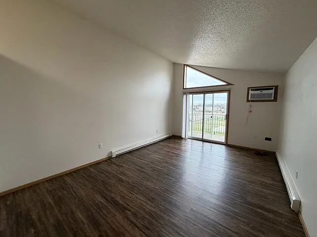 Wheatland Place Apartments — Photo 6