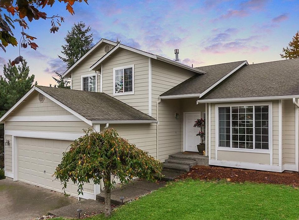 1st image of 902 180th St SW