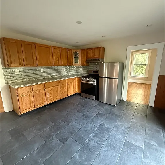 319 Canton St #2 — Photo 2