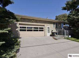 3452 F St, Omaha, NE 68107