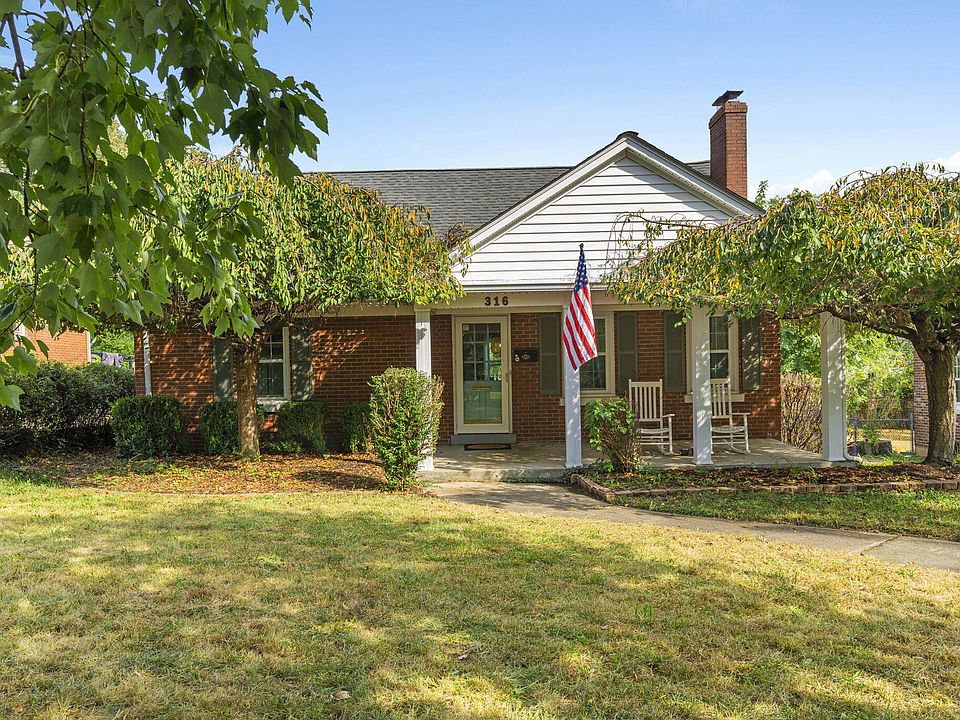1st image of 316 Boiling Springs Dr