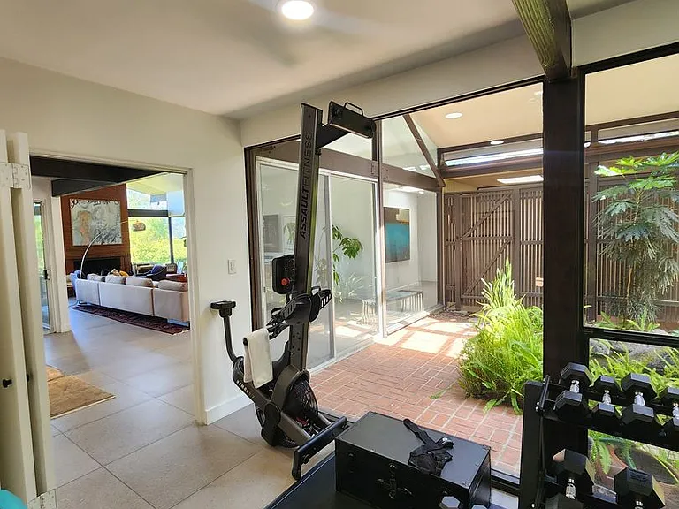 18706 Edleen Dr — Photo 20