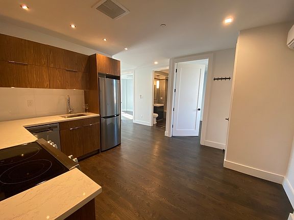 5th image of 495 Saint Johns Pl #B6