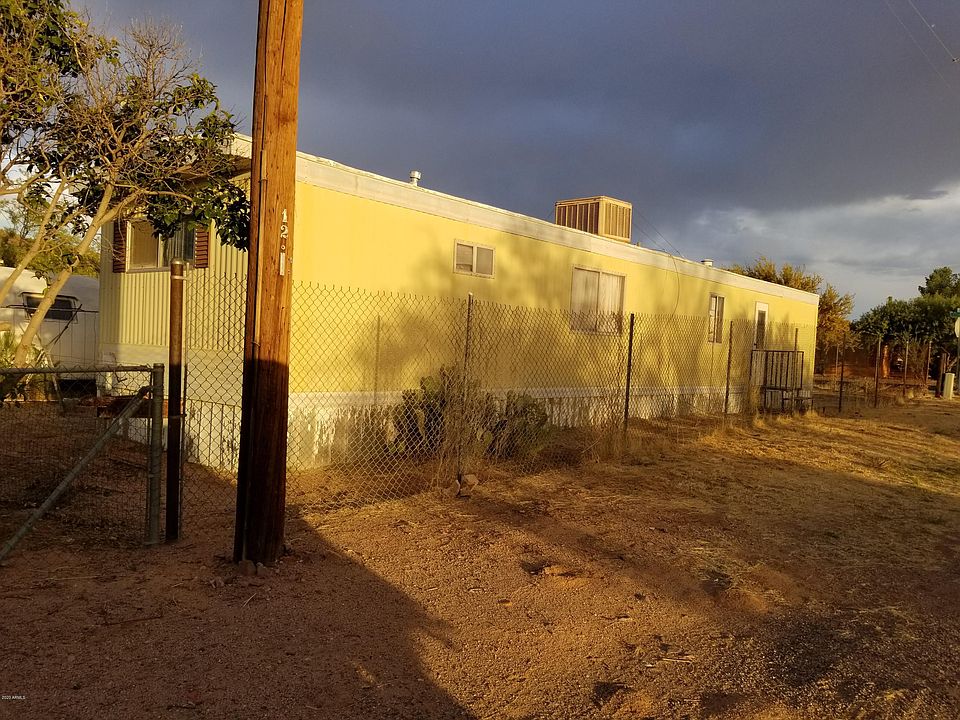 2nd image of 110 E Cottonwood St