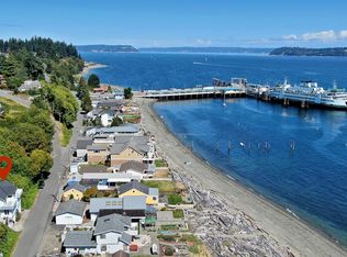 6598 Columbia Beach Dr, Clinton, WA 98236