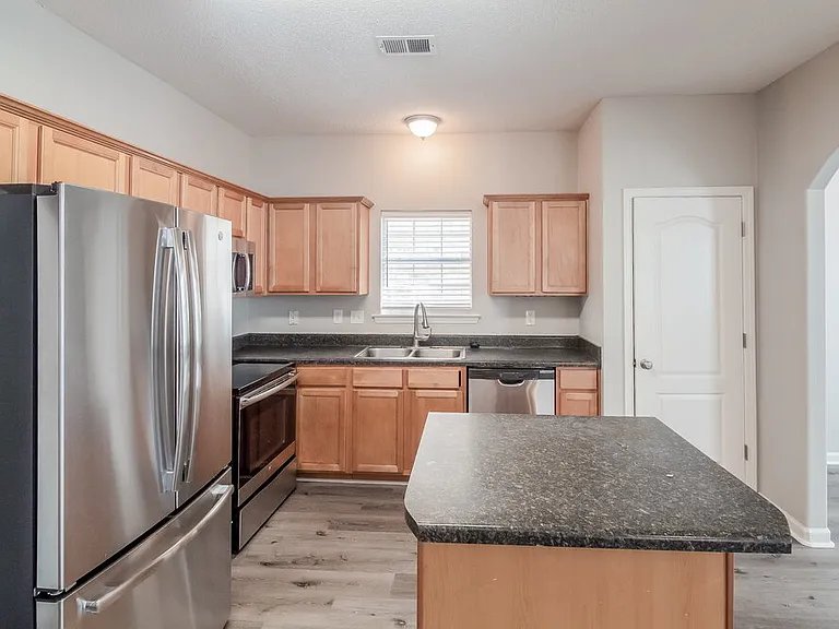 10182 Sorrento Pl — Photo 7