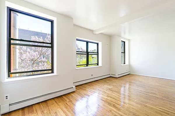 Rented by City Connections Realty | media 10