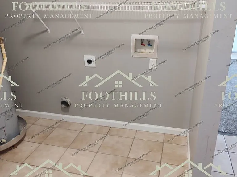 109 Premiere Ct — Photo 13