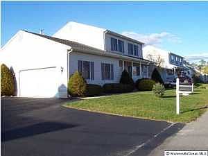 2nd image of 1540 Mizzen Ave