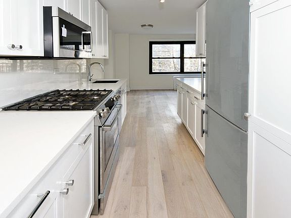 5th image of 180 W End Ave APT 7L