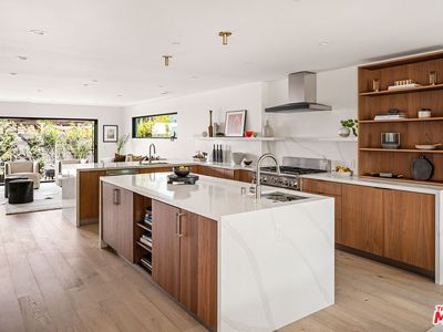 11863 Weir St, Los Angeles, CA, 90230