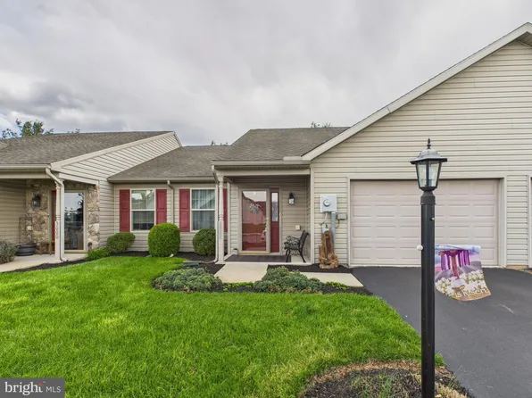 2990 Barley Cir Unit 24, Dover, PA 17315