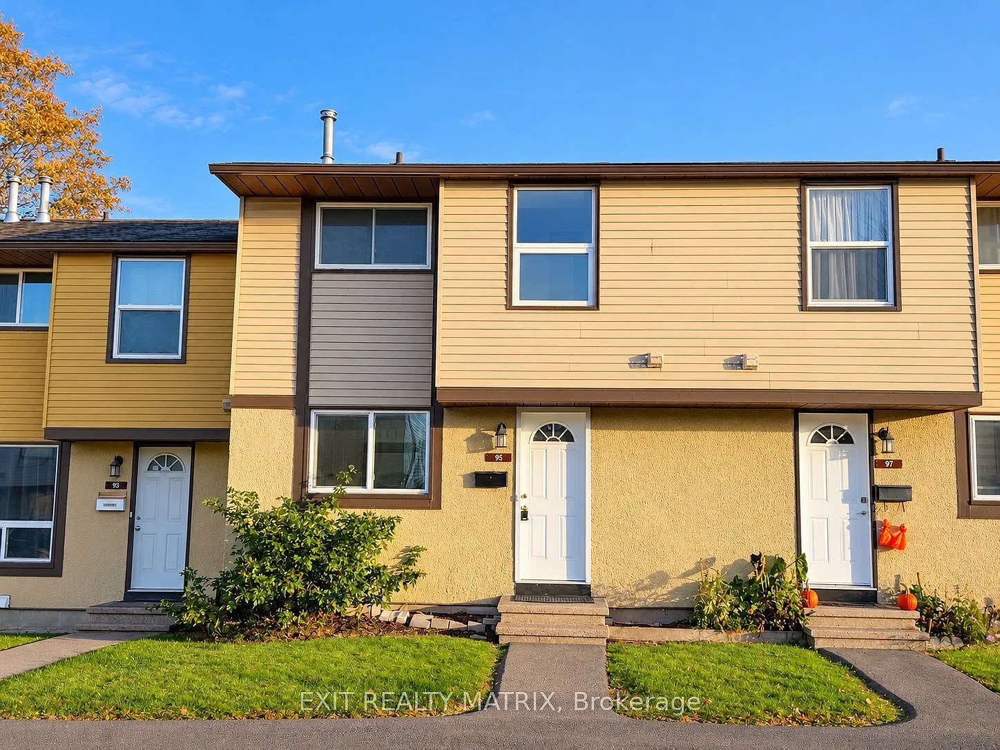 3 bed, $2,500 — Photo 1