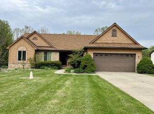 5135 Sandalwood Dr, Grand Blanc, MI 48439