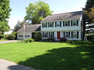 106 Meadow Ln, Greenfield, MA 01301