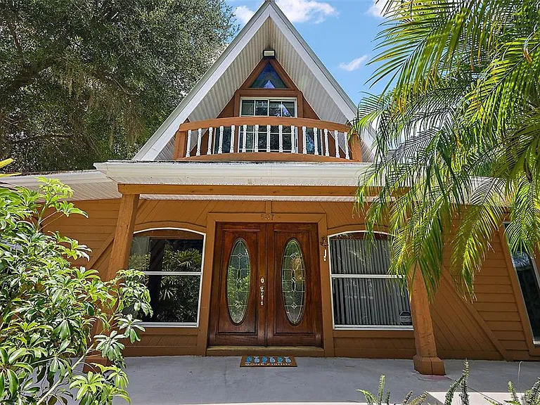 507 Lakeshore Dr — Photo 1