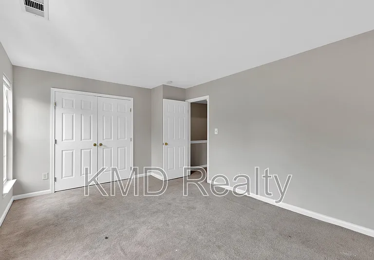 940 Tiger Ln — Photo 14