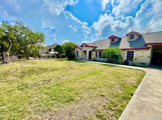 626 E Sunshine Dr, San Antonio, TX 78228