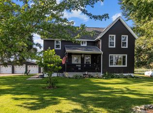 W13194 Reeds Corners Rd, Ripon, WI 54971