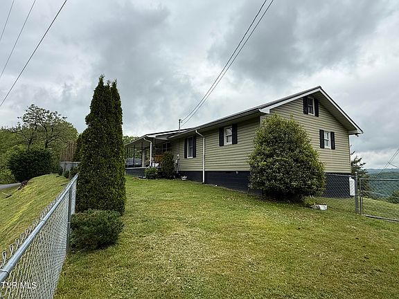 5th image of 8216 Duncan Gap Rd