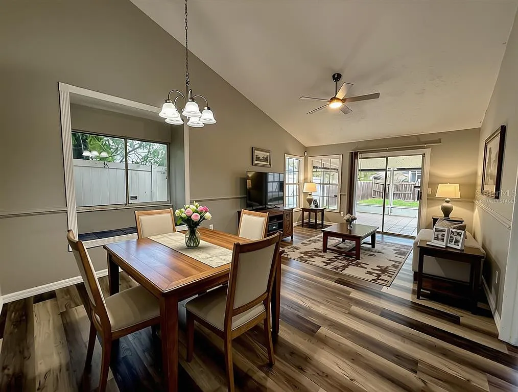 3 bed, 2.0 bath, 1131 sqft, $2,300 — Photo 3