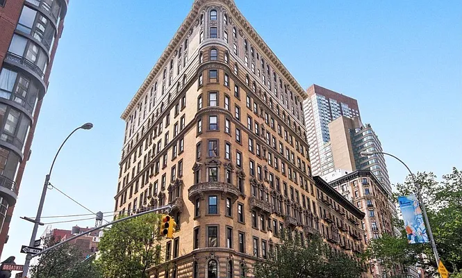 Rented by Compass | media 23