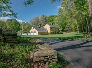 61 Hutchinson Rd, Sutton, MA 01590