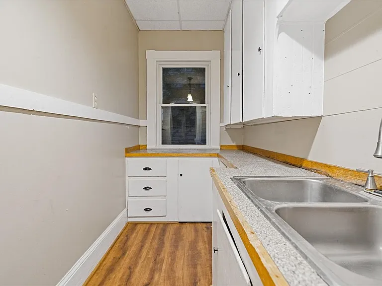 41 Gamage Ave #2 — Photo 6