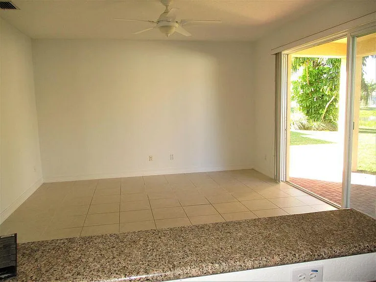 8887 Chestnut Ridge Way — Photo 12