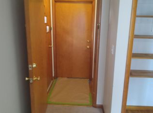 217 Maplewood Dr, Sycamore, IL 60178