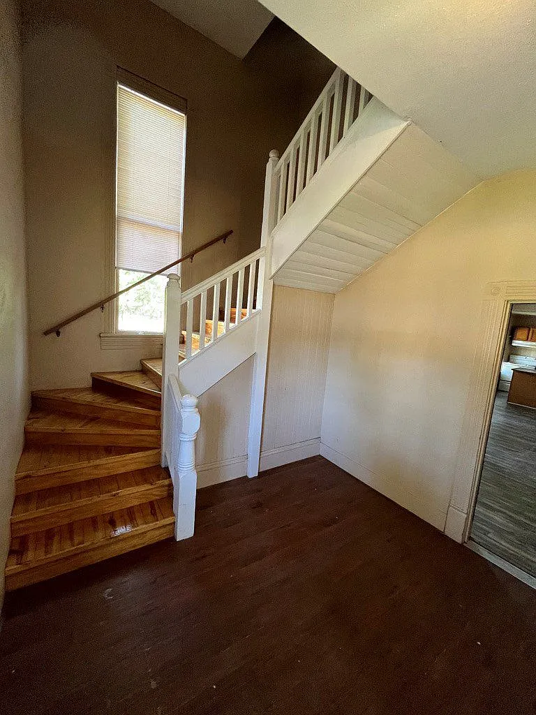2 bed, 1000 sqft, $850 — Photo 2