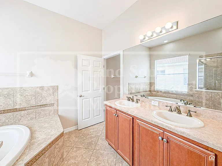 1762 Altavista Cir — Photo 21