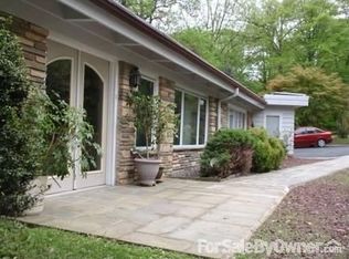 456 Sharon Dr, Wayne, PA 19087