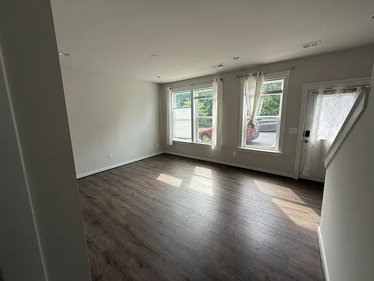 9188 Snowden Ashford Rd — Photo 4