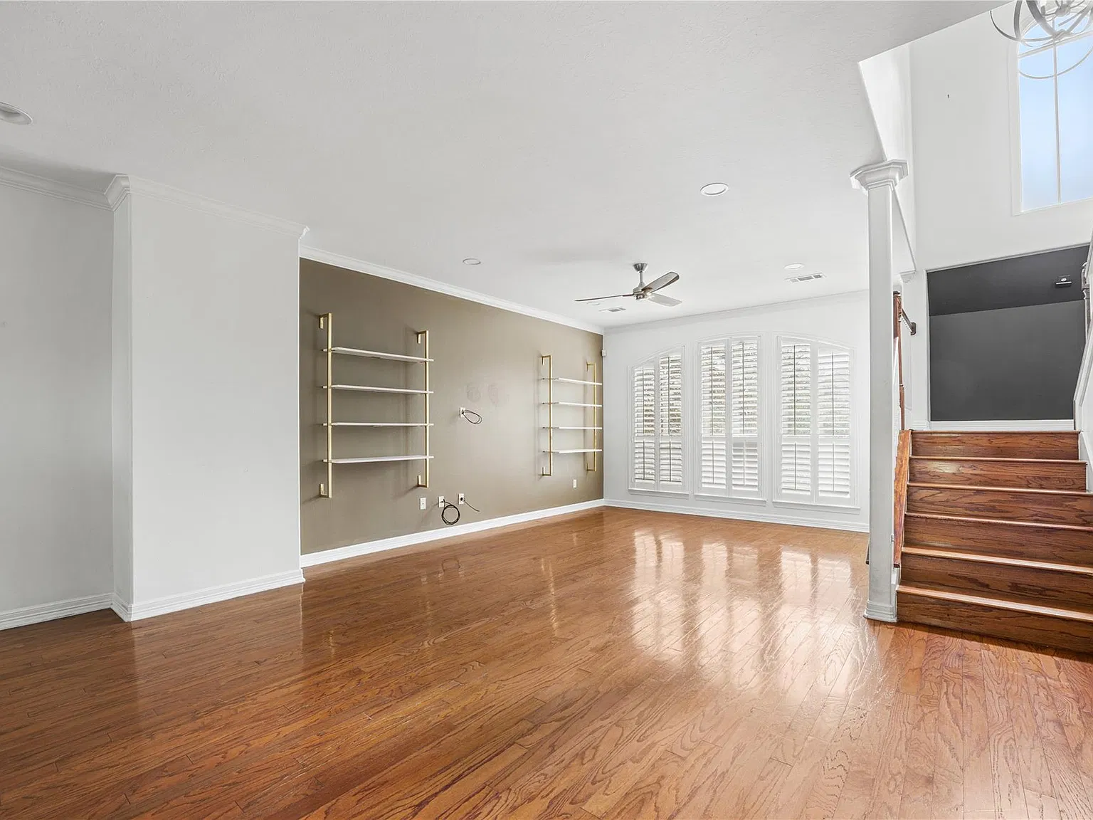 3 bed, 3.5 bath, 2100 sqft, $2,900 — Photo 2