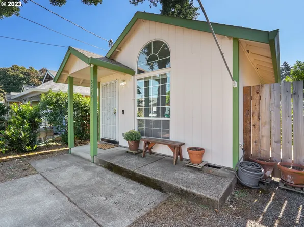 5820 SE Malden St, Portland, OR 97206