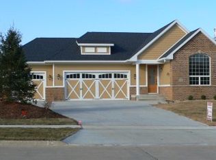 519 Winding Ridge Rd, Cedar Falls, IA 50613
