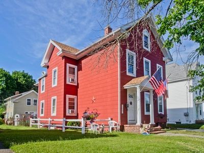 1245 Dwight St, Holyoke, MA, 01040