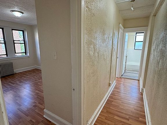 4th image of 715 Church Ln #H4