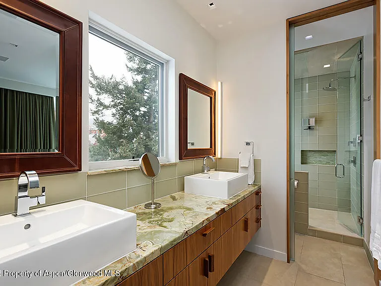 623 S Monarch St #C — Photo 11