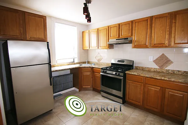 Rented by Target Realty Group | media 10