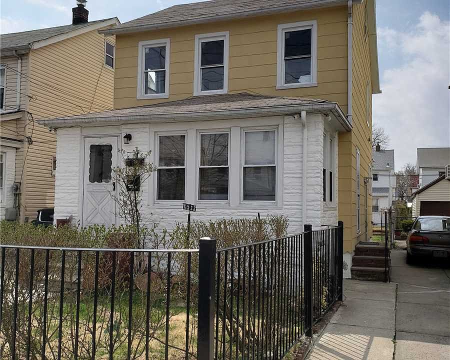 2nd image of 11522 201st St