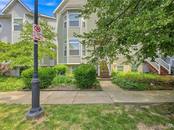 5773 Kingsbury Pl, Saint Louis, MO 63112